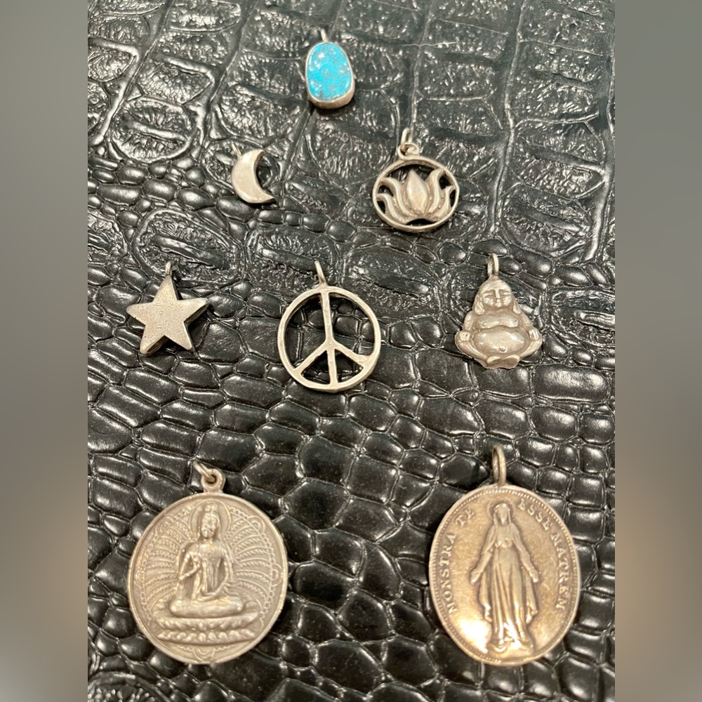 LOVE TOKENS Charms/Pendants Silver (8)